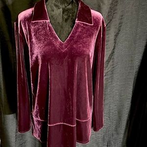 Very Nice Deep Purple Top by Yoakum Size 1X
